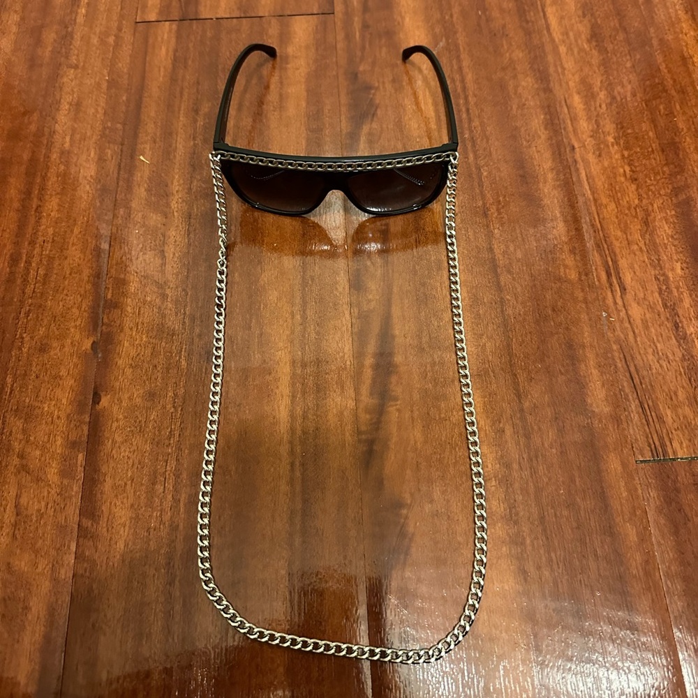 Chained Shades
